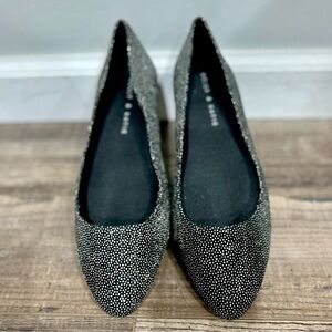 Kelly & Katie ‘Pirassa’ shimmery flats, size 8